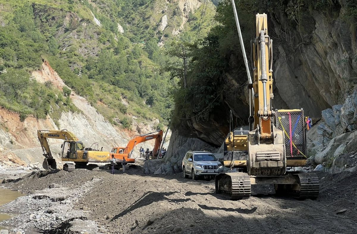 अबरुद्ध बिपी राजमार्गमा बिहानदेखि यातायात सञ्चालनमा